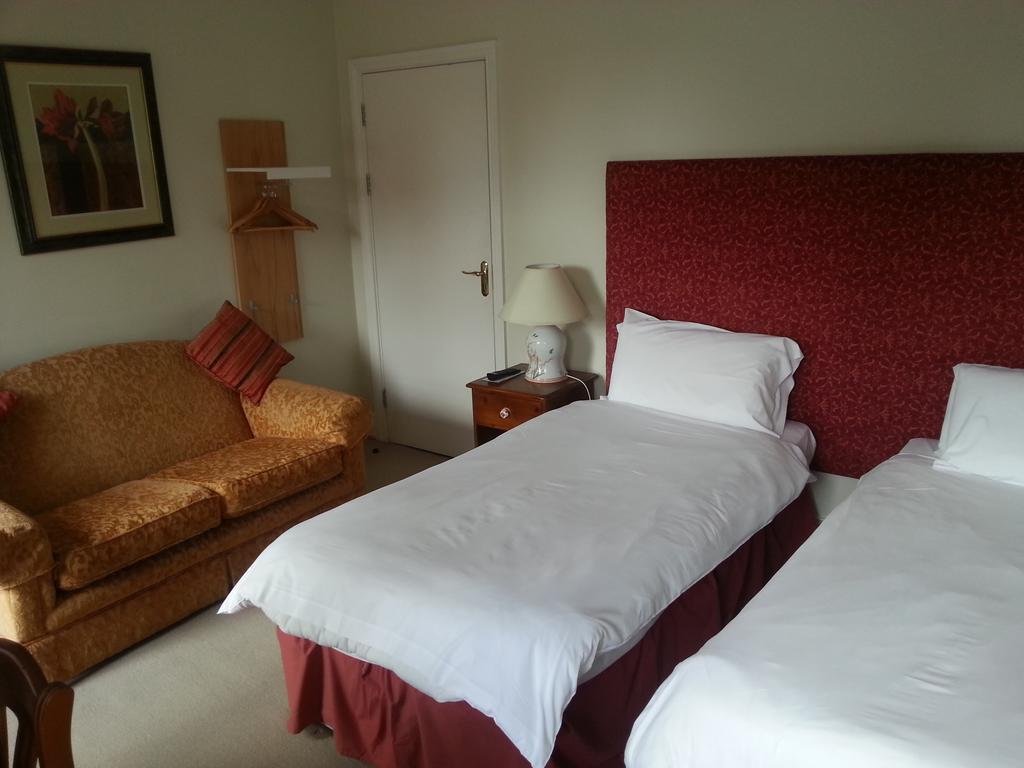 Tom Crean Base Camp - Food Drink Bed Hotel Kenmare Room photo